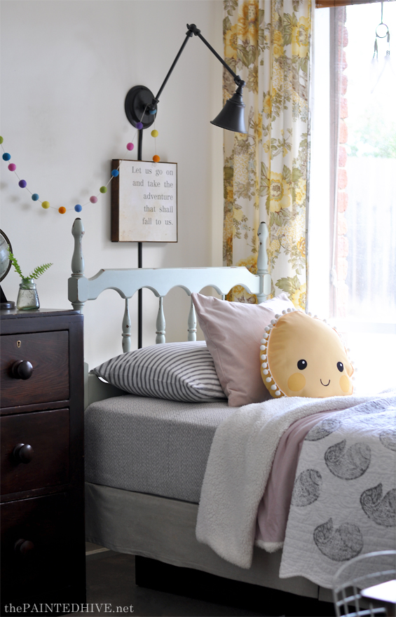 Pretty Girl's DIY Vintage Style Bedroom