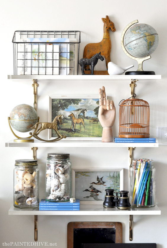 Sweet Girl's Room Shelves