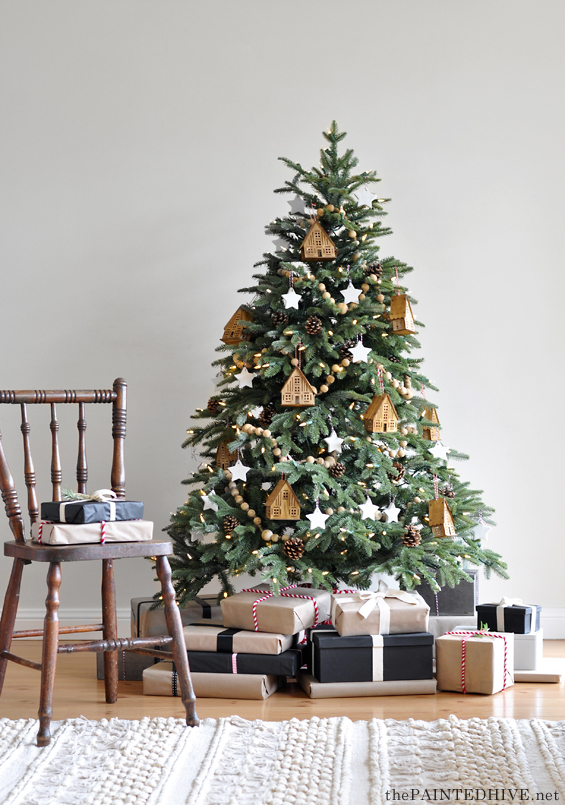 Earthy Neutral Christmas Tree