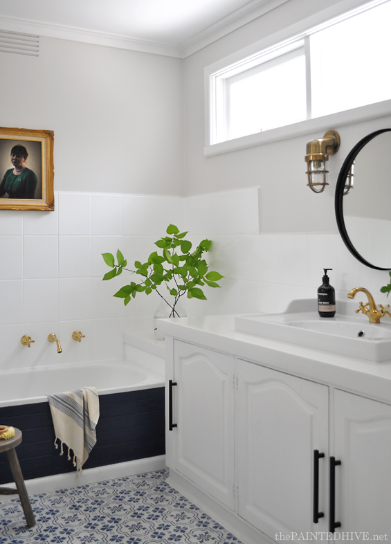 Amazing DIY Budget-Friendly Bathroom Makeover